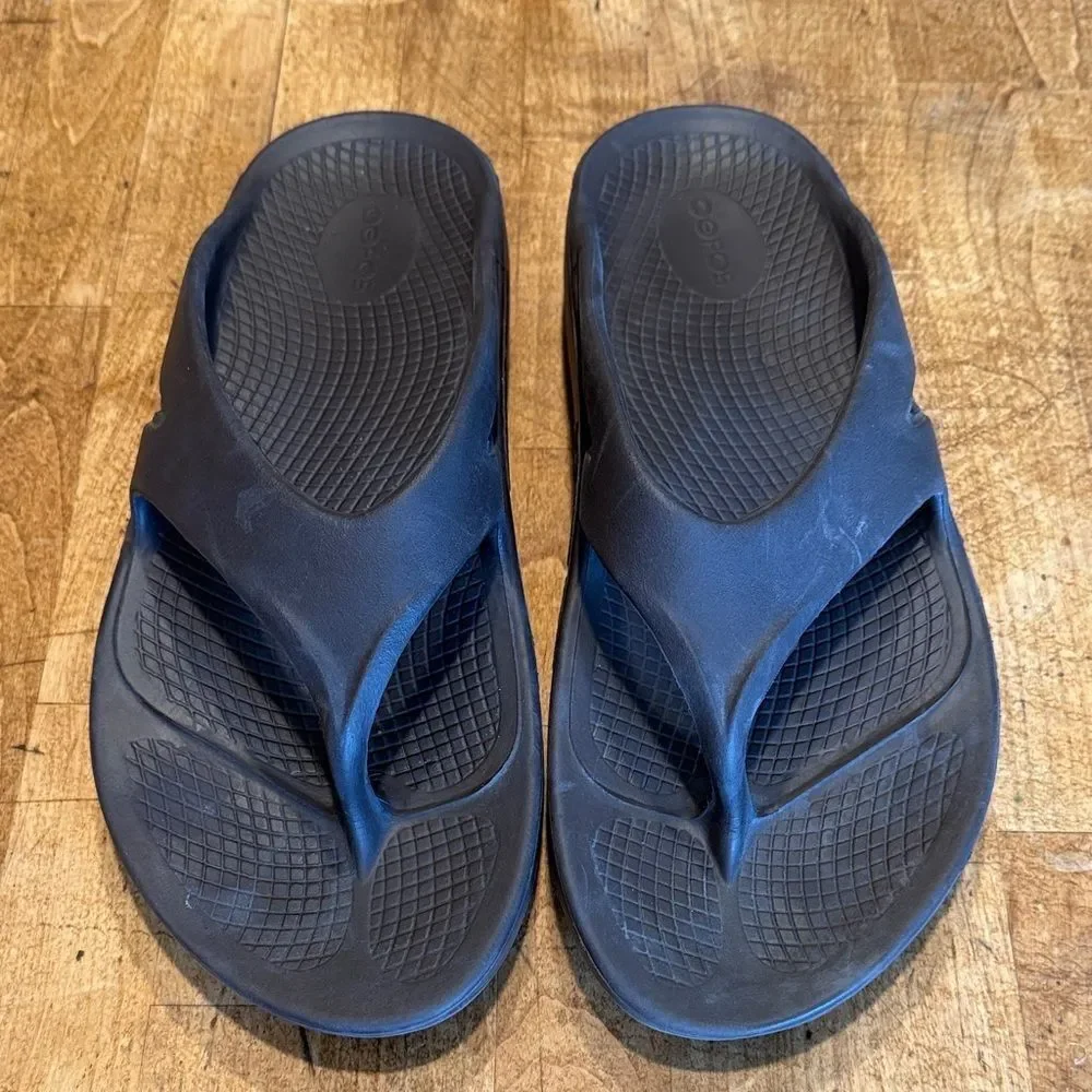 OOFOS Men's Flip-Flops